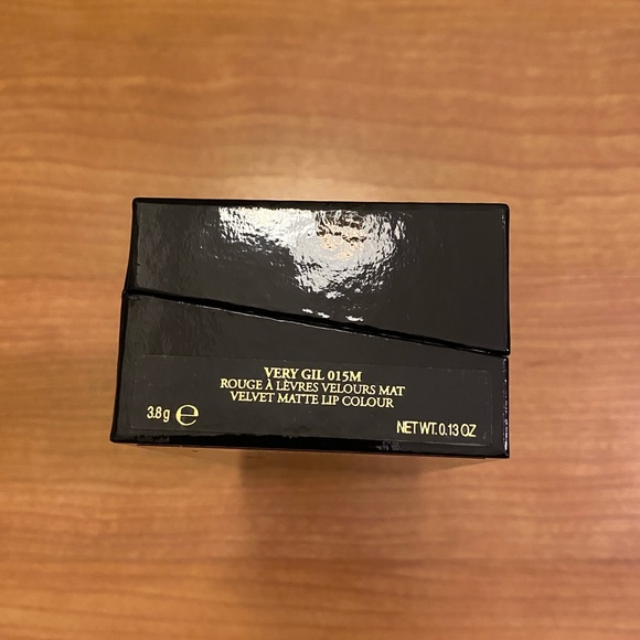 Christian Louboutin Velvet Matte Lip Color - Very Gil - Picture 11 of 13